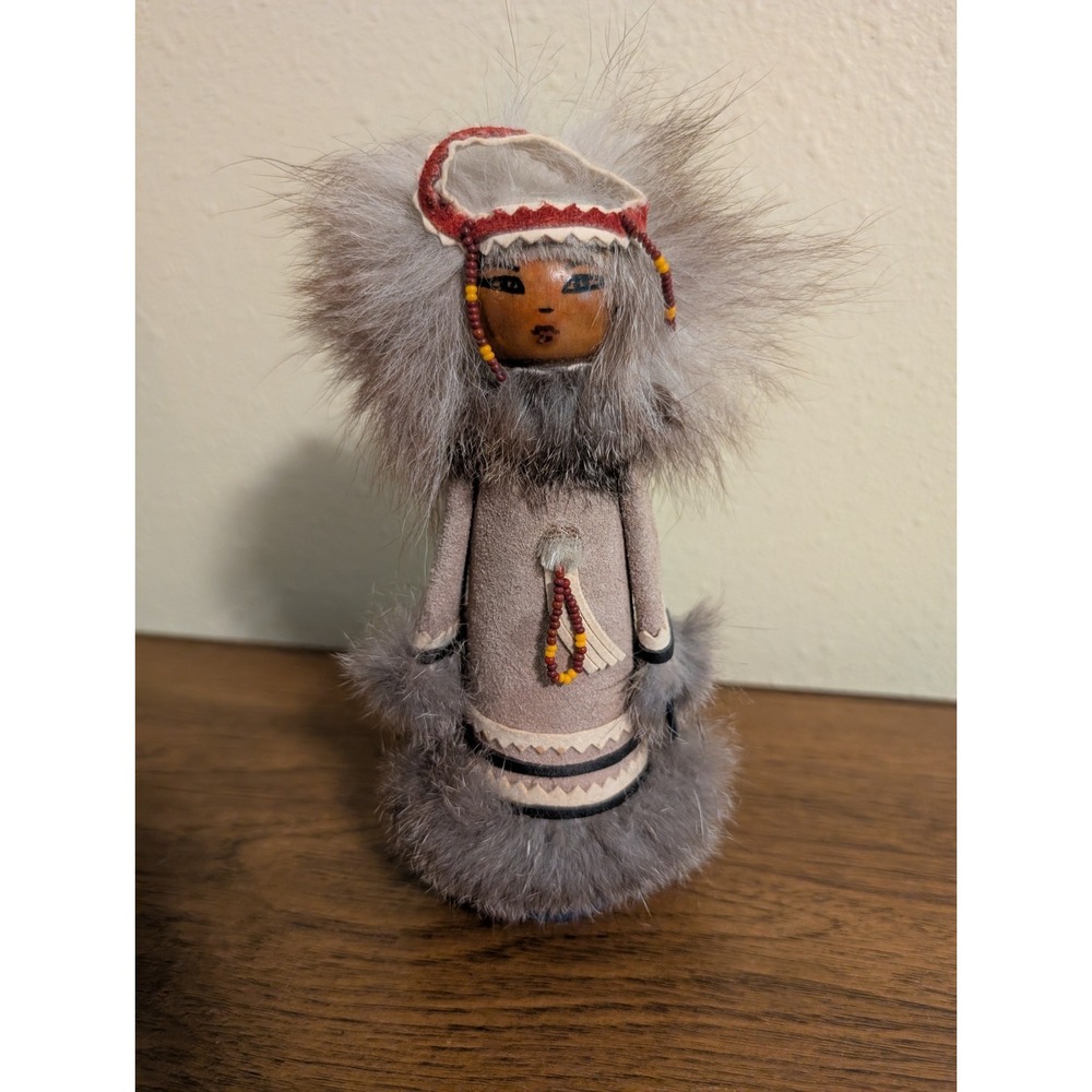 Native American Eskimo Handmade Wood Doll Sami Inuit Yupik‎